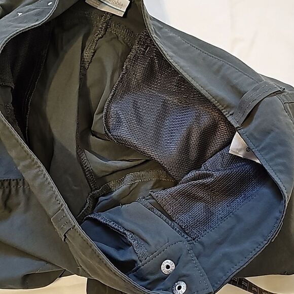 Columbia Black Cropped Bermuda Hiking Shorts 6 - Picture 8 of 9